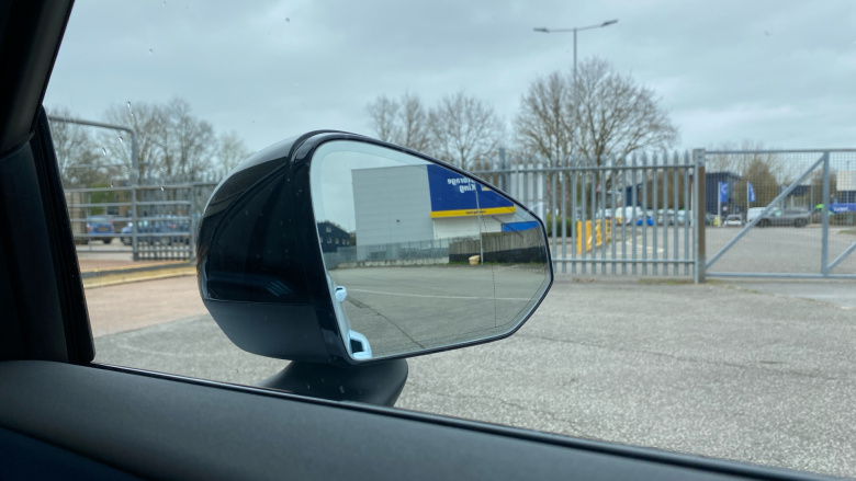 Volvo EX30 200kW SM Extended Range Plus 69kWh 5dr Auto Electric Estate